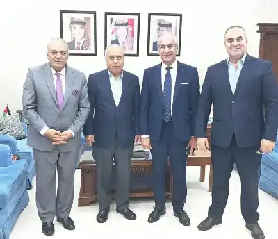 محافظة يبحث مع نقابة الفنانين تطوير