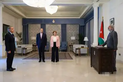 الحمارنة يؤدي اليمين رئيسا للأكاديمية الأردنية