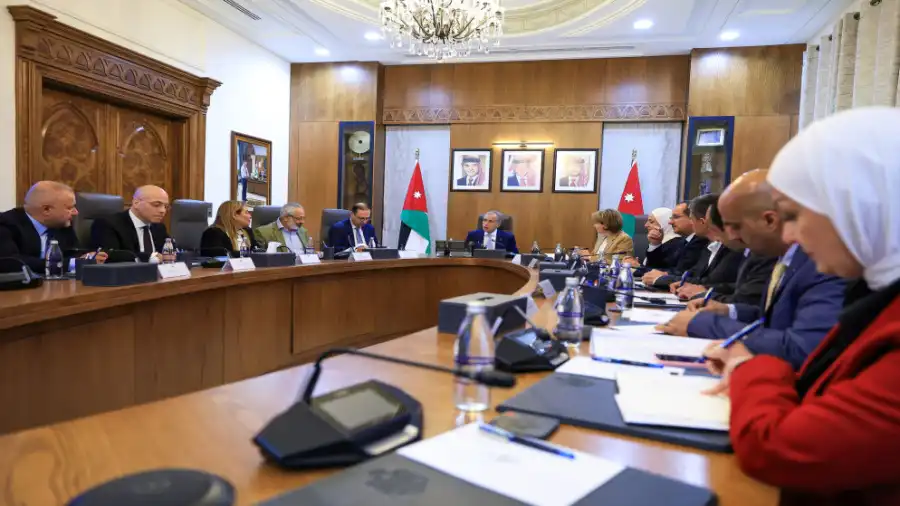 مدار الساعة,أخبار الأردن,اخبار الاردن,جعفر حسان,وزير الاتصال الحكومي,رئيس الوزراء,محمد المومني,معهد الإدارة العامة,الذكاء الاصطناعي