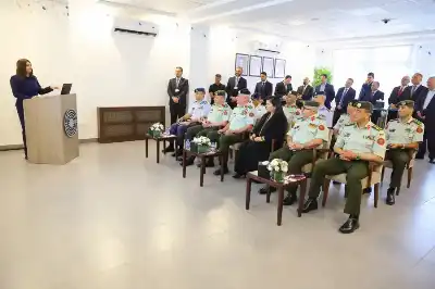الأميرة سمية بنت الحسن تلتقي اللواء