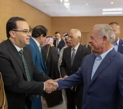 بعد زيارة الملك للزرقاء.. الخصاونة يطلق