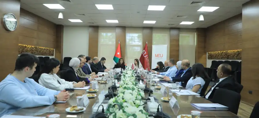مدار الساعة,أسرار أردنية,جامعة الشرق الأوسط