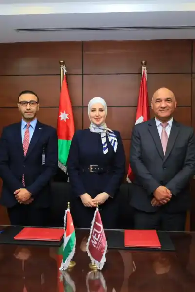 الشرق الأوسط تبرم شراكة تدريبية مع
