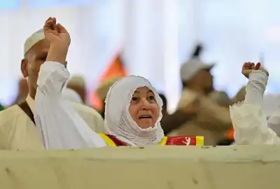 بين التكبير والدعاء.. 49 حصاة تختصر