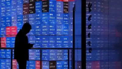 الأسهم العالمية تبلغ ذروة قياسية جديدة