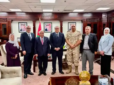 وزير الصحة يتسلم بروتكول علاج مرضى