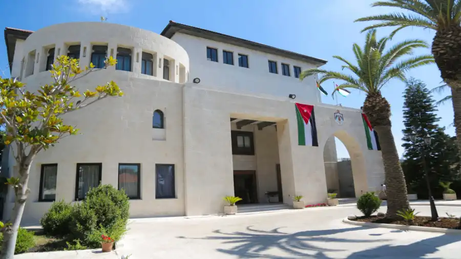 مدار الساعة,أخبار الأردن,اخبار الاردن,جعفر حسان,رئيس الوزراء,المؤسسة الاستهلاكية المدنية,الاستهلاكية المدنية,مجلس النواب,المؤسسة الاستهلاكية العسكرية