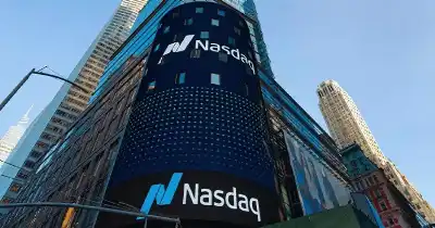 انخفاض مؤشر نازداك الأميركي 250 نقطة