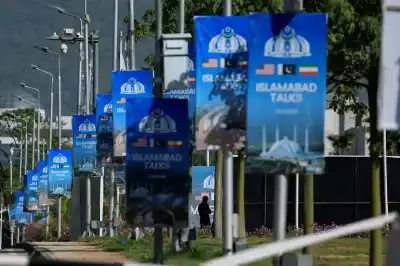 مفاوضون قطريون يغادرون طهران بعد محادثات