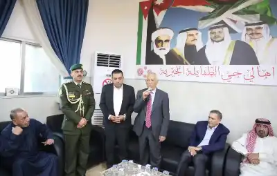مندوبا عن الملك وولي العهد.. العيسوي
