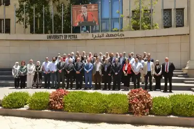 جامعة البترا تنظم الملتقى الأول لخريجيها