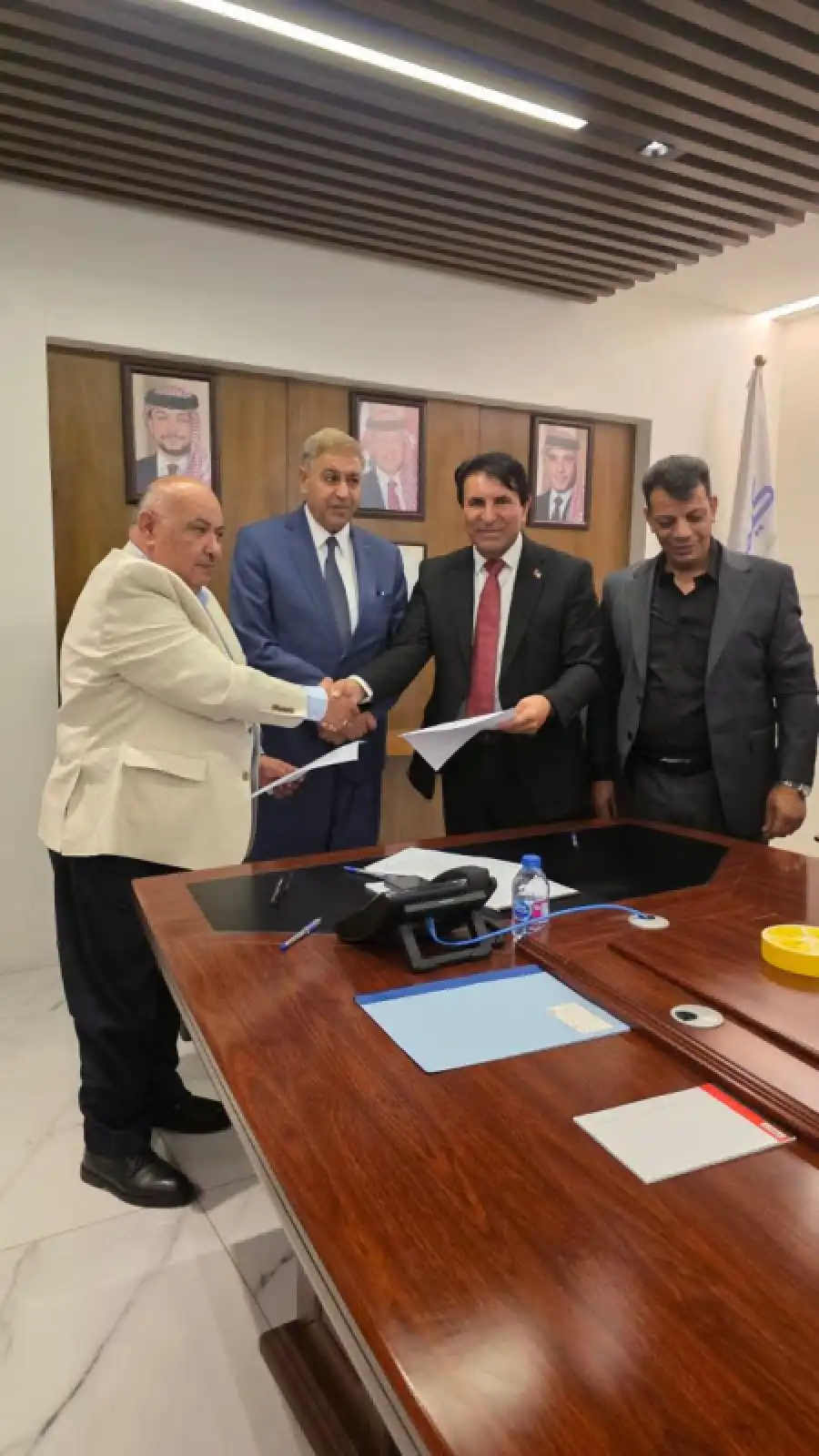 مدار الساعة,أخبار البنوك والشركات