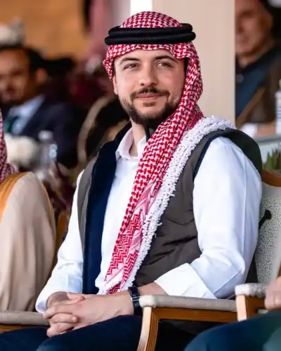 هيئة مستثمري المناطق الحرة تهنئ ولي