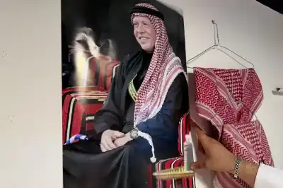 ارتداه الملوك وزيّنت به العملات.. كيف