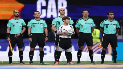 بقيادة المخادمة.. طاقم تحكيم أردني يدير