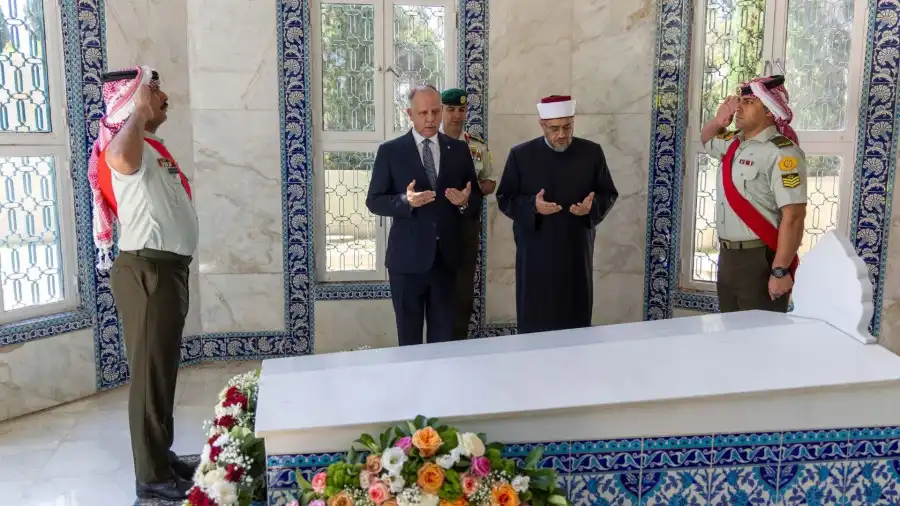 مدار الساعة,مناسبات أردنية,الأمير فيصل بن الحسين,طلال بن عبدالله