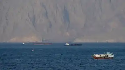 شركات الشحن ترفض عبور مضيق هرمز