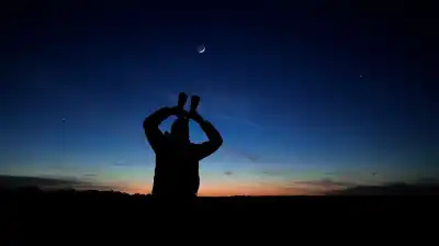 اقتران القمر والزهرة يزين سماء الأردن