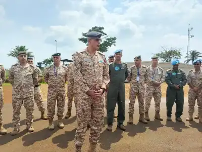 وفد عسكري أردني يزور وحدة الطائرات