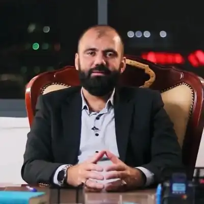 قبل ساعات على أدائه القسم.. بكر