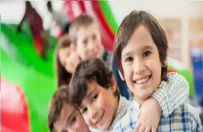 كيف تتعامل مع تطاول الإخوة الصغار