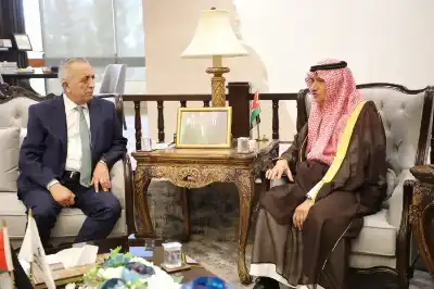 الوزير الرواشدة يلتقي السفير آل سعود