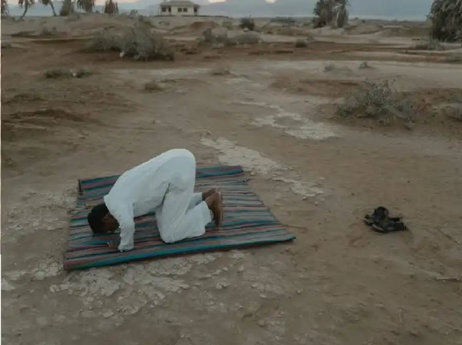 مدار الساعة,شؤون دينية