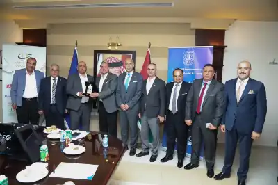 المياه وجامعة عمان الاهلية يبحثان آفاق