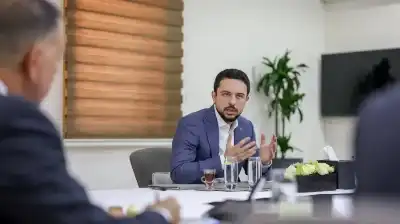 ولي العهد يؤكد أهمية استكمال أتمتة
