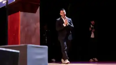 مصري ينتزع ترشيح الحزب الديمقراطي لمقعد