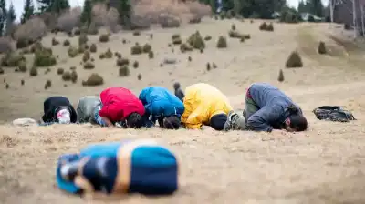 أحكام الصلاة خارج المسجد وضوابط صلاة