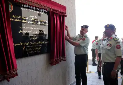 اللواء الحنيطي يفتتح مدرسة الشيخ خليفة