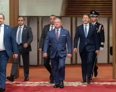 الملك يلتقي رئيس الوزراء الصيني لي