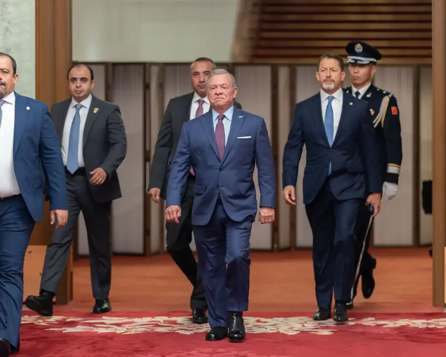 مدار الساعة,أخبار الأردن,اخبار الاردن,نائب رئيس الوزراء,وزير الخارجية وشؤون المغتربين,وزير الصناعة والتجارة والتموين,وزير الطاقة والثروة المعدنية,وزير الاقتصاد الرقمي والريادة,رئيس الوزراء,أيمن الصفدي,يعرب القضاة,الدكتور صالح الخرابشة,سامي سميرات