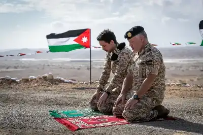 الملك: سيرة المصطفى نبراس نستلهم منه