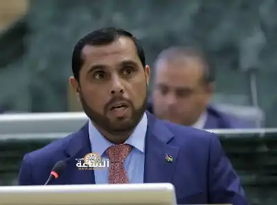 النائب المشاقبة يسأل مازن القاضي عن