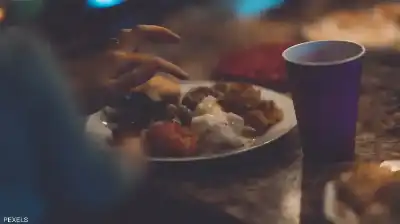 هل يرفع العشاء المتأخر ضغط الدم؟..