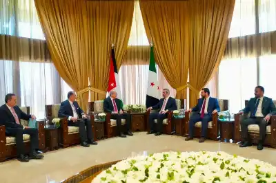 الرئيس السوري الشرع يستقبل الصفدي في