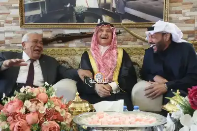 الشيخ الحويان يولم على شرف السفير