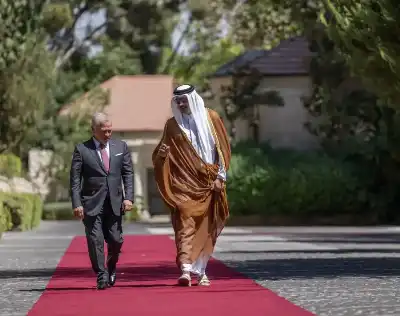رسالة من الملك إلى الشيخ تميم