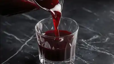 كيف يخفّف عصير الكرز الحامض أعراض