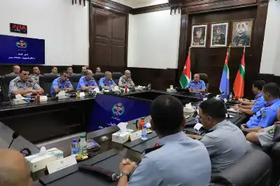 مدير الأمن العام يزور الدفاع المدني