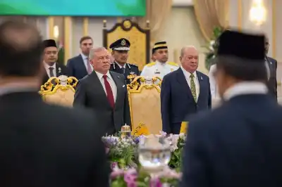 الملك يبحث في كوالالمبور مع السلطان