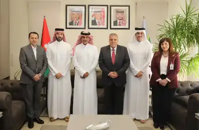 الملكاوي يلتقي السفير القطري ويبحث معه
