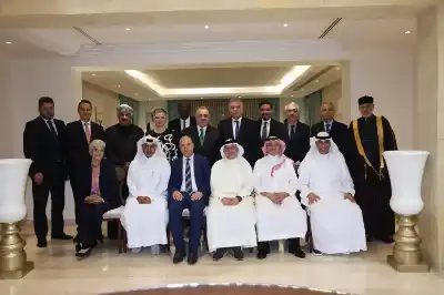 دبلوماسية الاشقاء في عمان.. وليمة قطرية