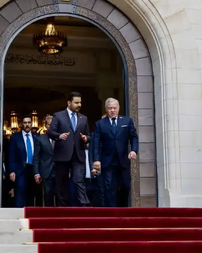الملك ورئيس الوزراء العراقي يعقدان لقاء
