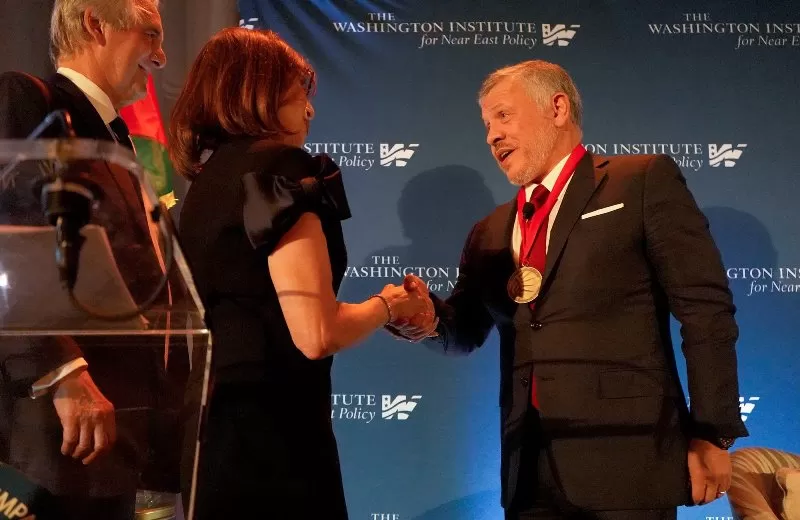 مدار الساعة,مقالات