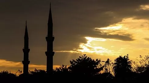 مدار الساعة,شؤون دينية