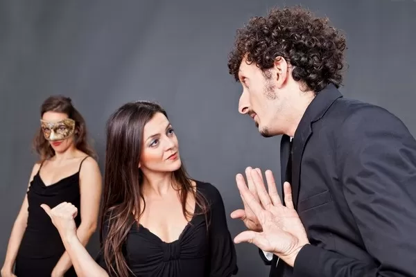 مدار الساعة,أخبار الأسرة