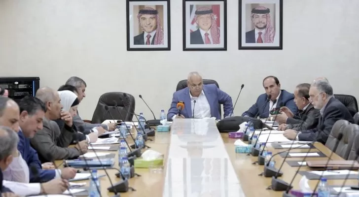 مدار الساعة,أخبار مجلس النواب الأردني,وزير النقل,وزيرة الطاقة والثروة المعدنية,خالد البكار,هيئة تنظيم النقل البري,هيئة تنظيم الطيران المدني,الخط الحديدي الحجازي,هيئة تنظيم قطاع الطاقة والمعادن,شركة الكهرباء الوطنية,الأرصاد الجوية
